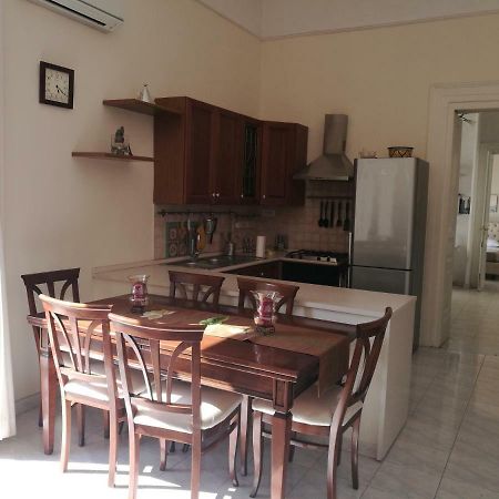 Residenza Storica Tarsia Apartment Naples Luaran gambar
