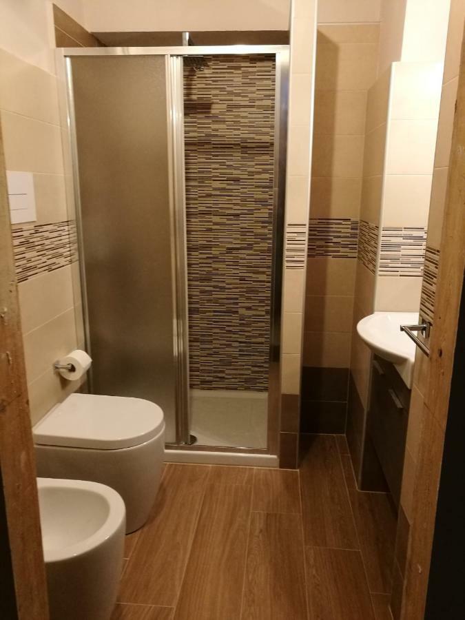 Residenza Storica Tarsia Apartment Naples Luaran gambar